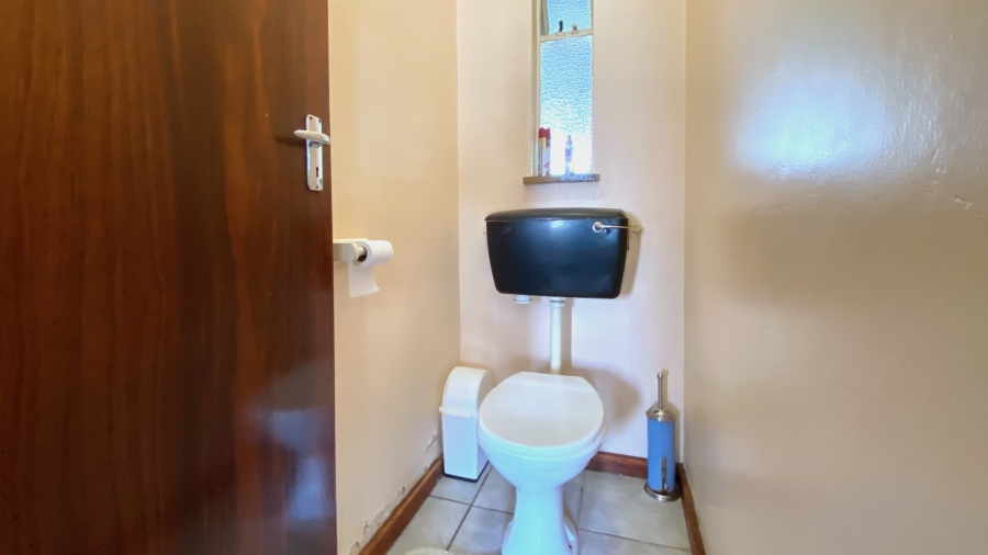 4 Bedroom Property for Sale in Laaiplek Western Cape